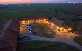 Holiday Home 't Hof der Witte Damen